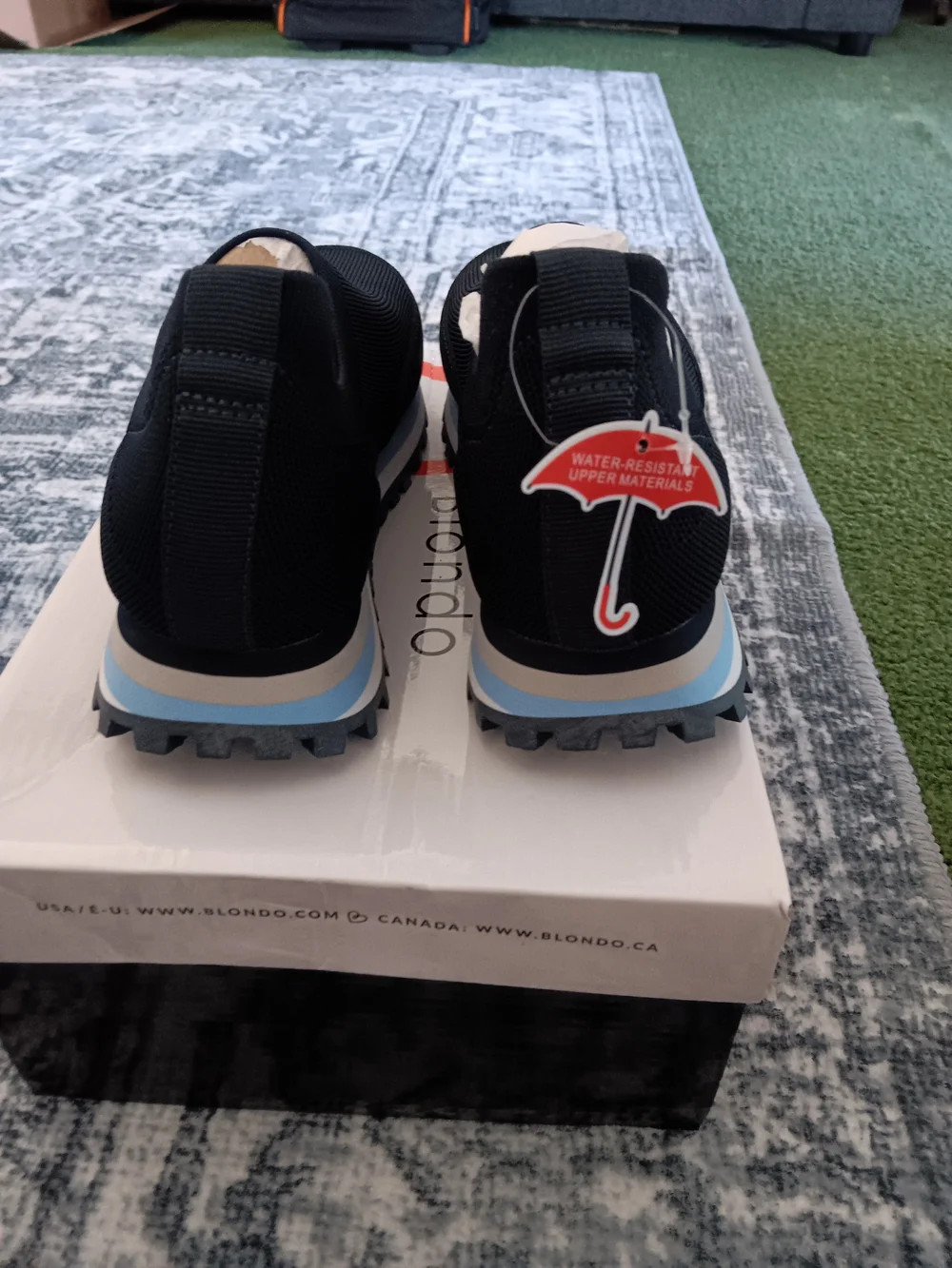 Blondo Navy Blue Slip-On Mesh Sneaker with Light Blue Accent Size 6.5